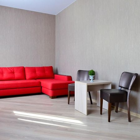 Grad Hotel Ashmyany Bagian luar foto