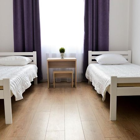 Grad Hotel Ashmyany Bagian luar foto