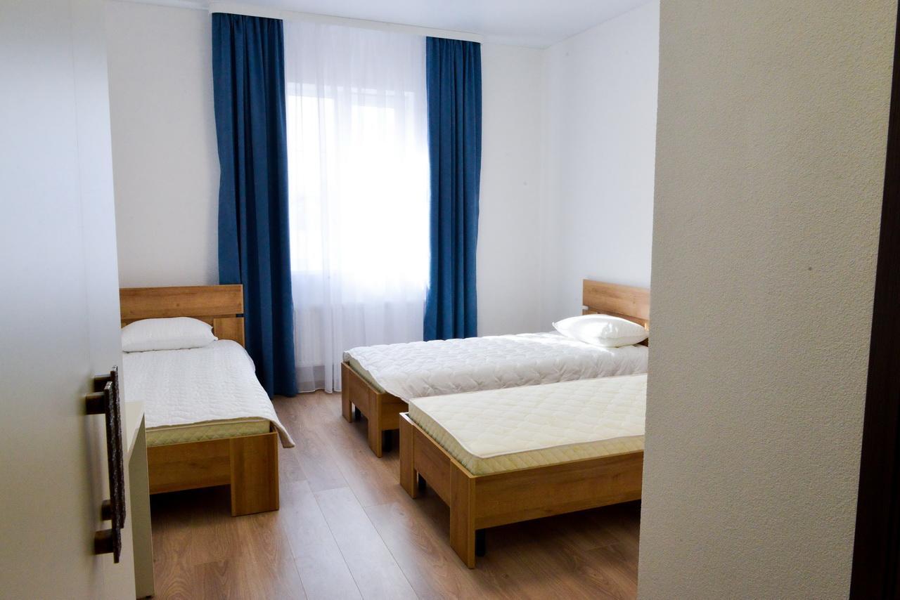 Grad Hotel Ashmyany Bagian luar foto