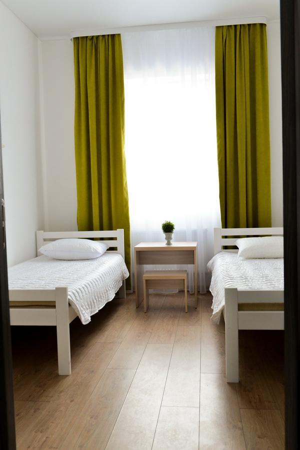 Grad Hotel Ashmyany Bagian luar foto