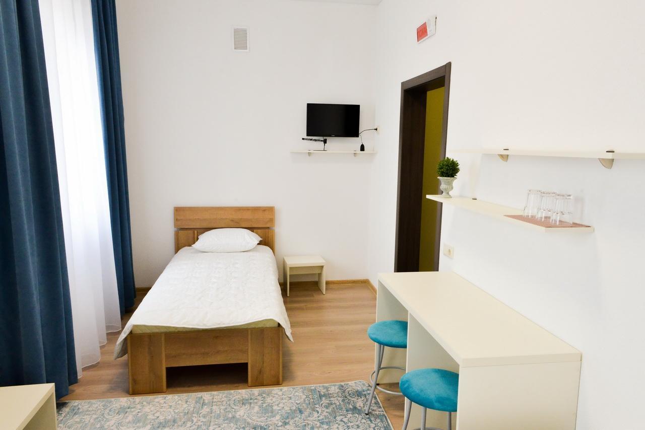 Grad Hotel Ashmyany Bagian luar foto