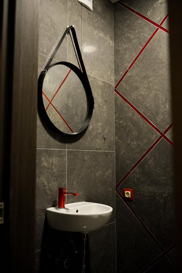 Grad Hotel Ashmyany Bagian luar foto
