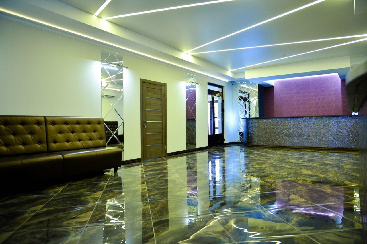 Grad Hotel Ashmyany Bagian luar foto